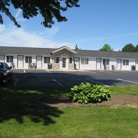 Relax Inn Webster Экстерьер фото