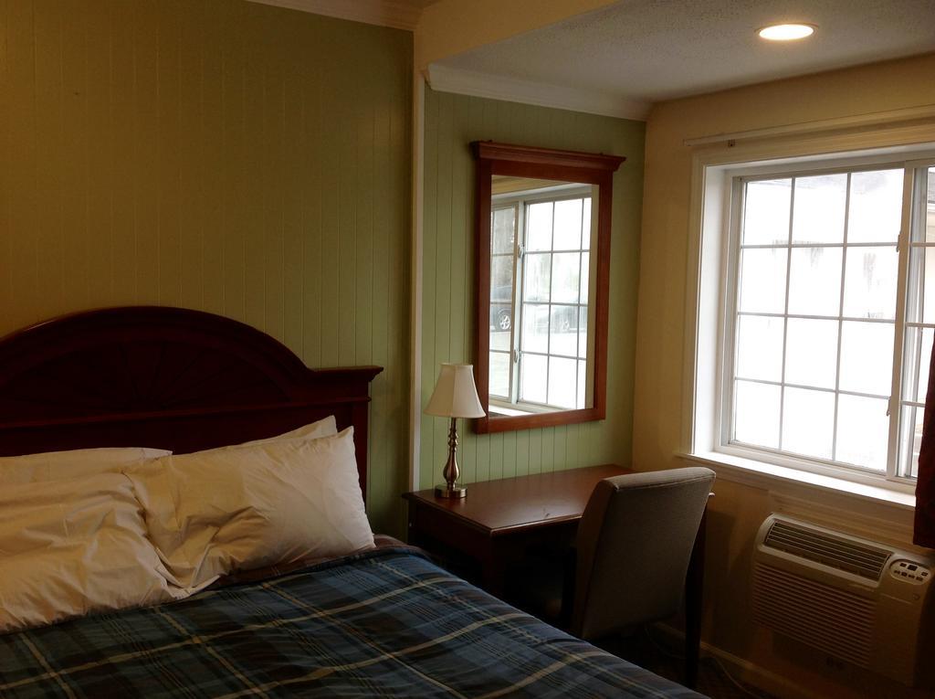 Relax Inn Webster Экстерьер фото