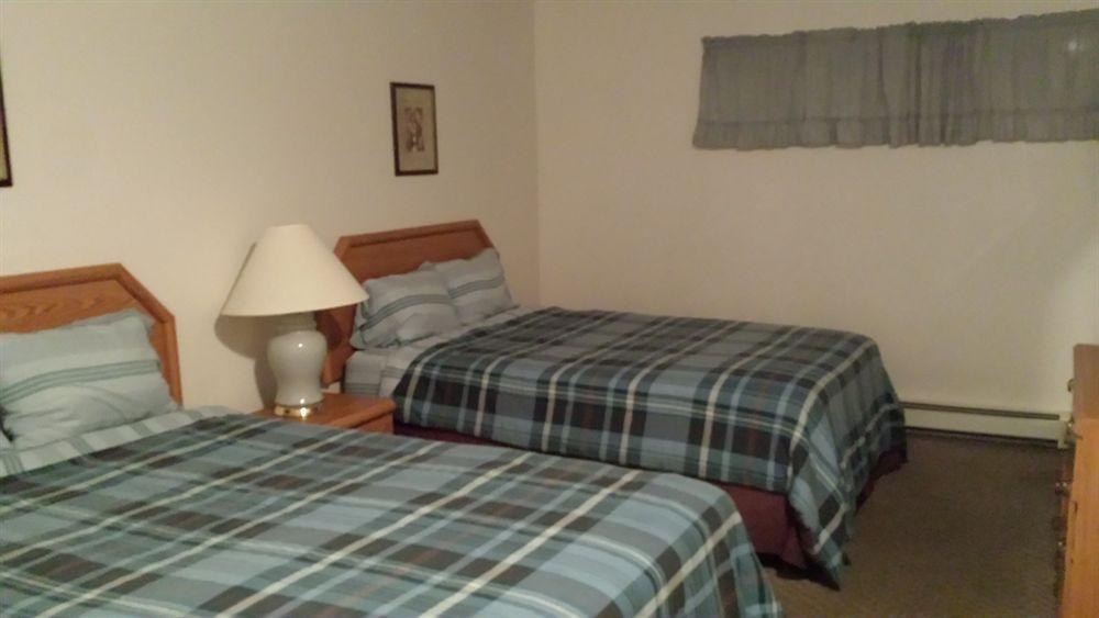 Relax Inn Webster Экстерьер фото