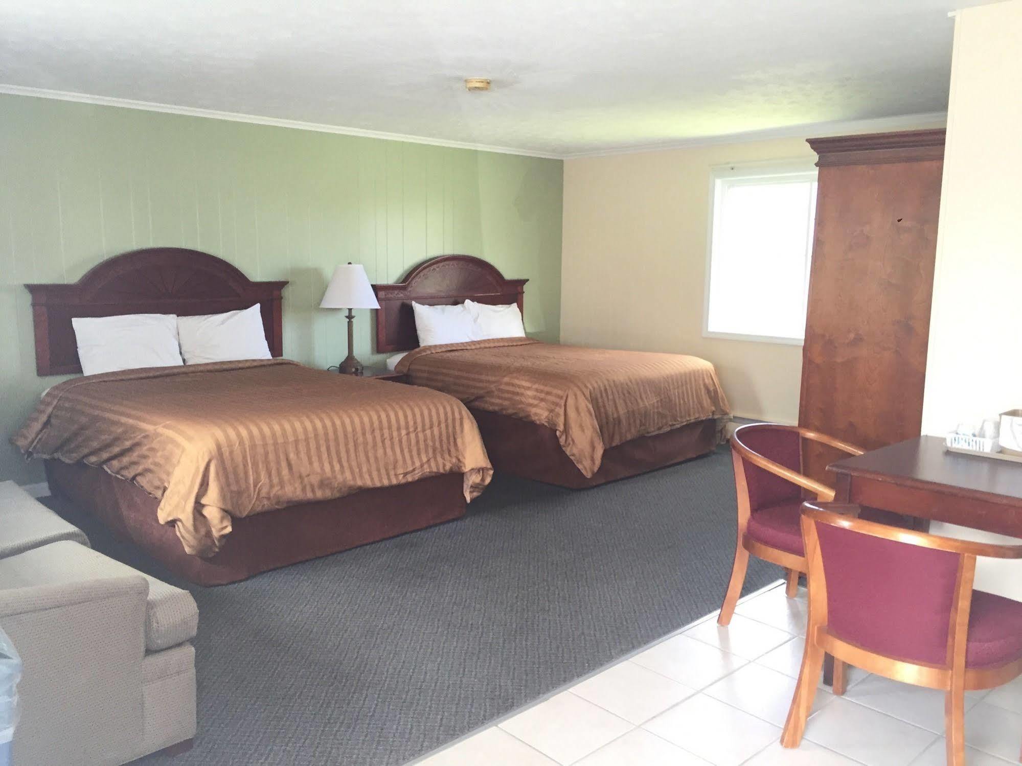 Relax Inn Webster Экстерьер фото