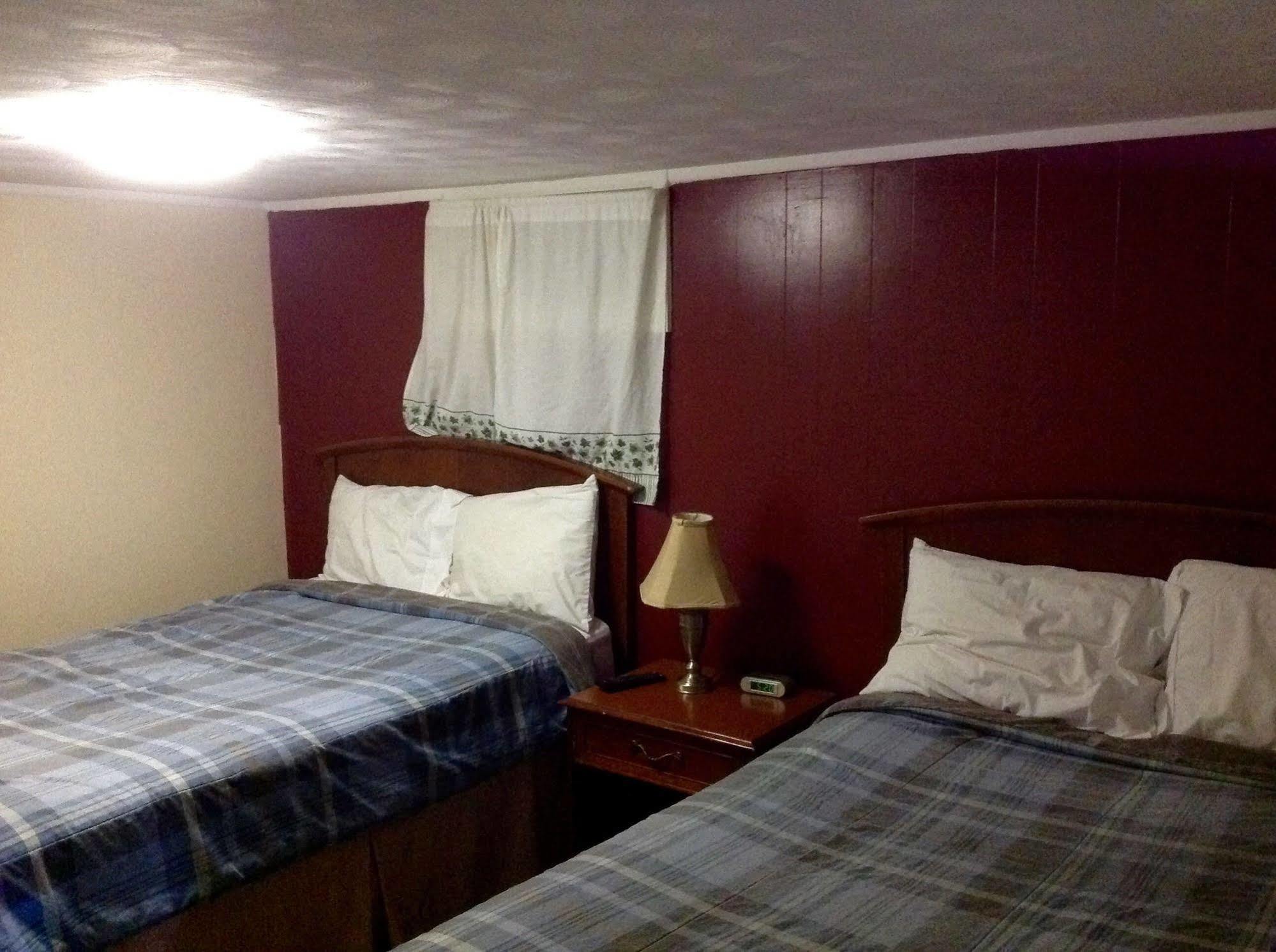 Relax Inn Webster Экстерьер фото